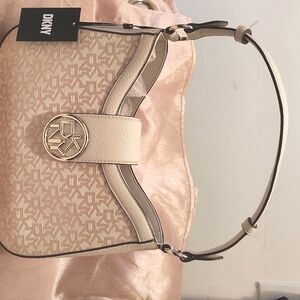 DKNY BRYCE DEMI JACQUARD PURSE OFF WHITE